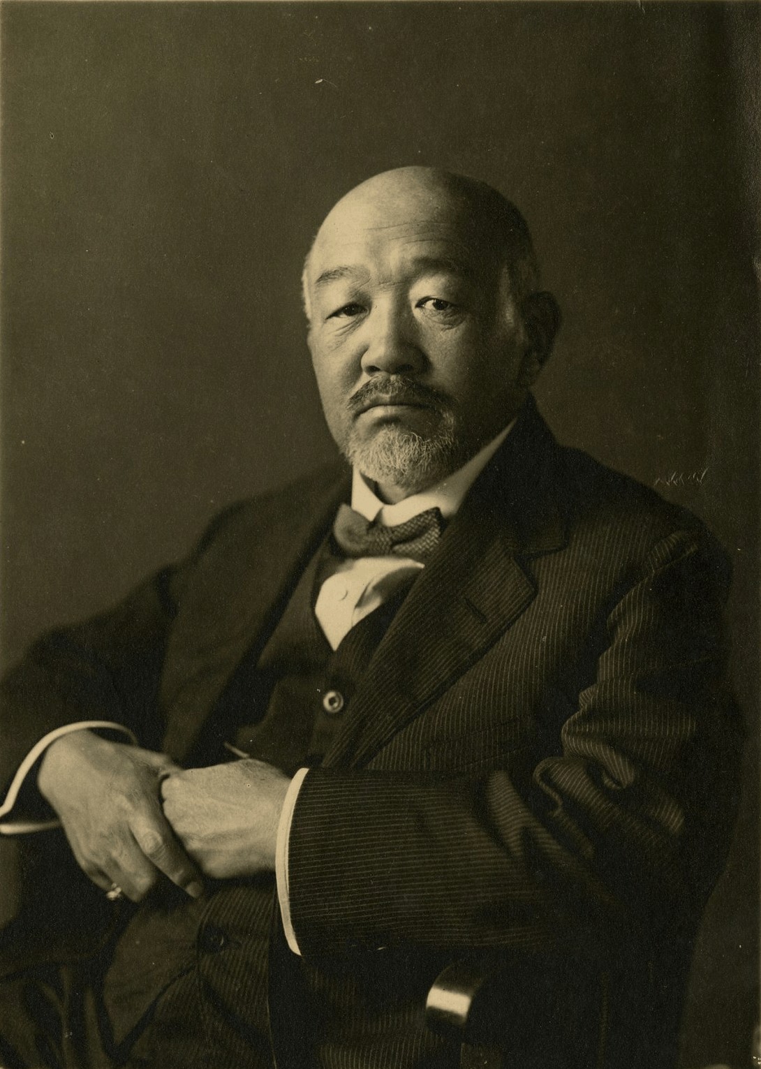黒田清輝の肖像写真(明治後期頃)