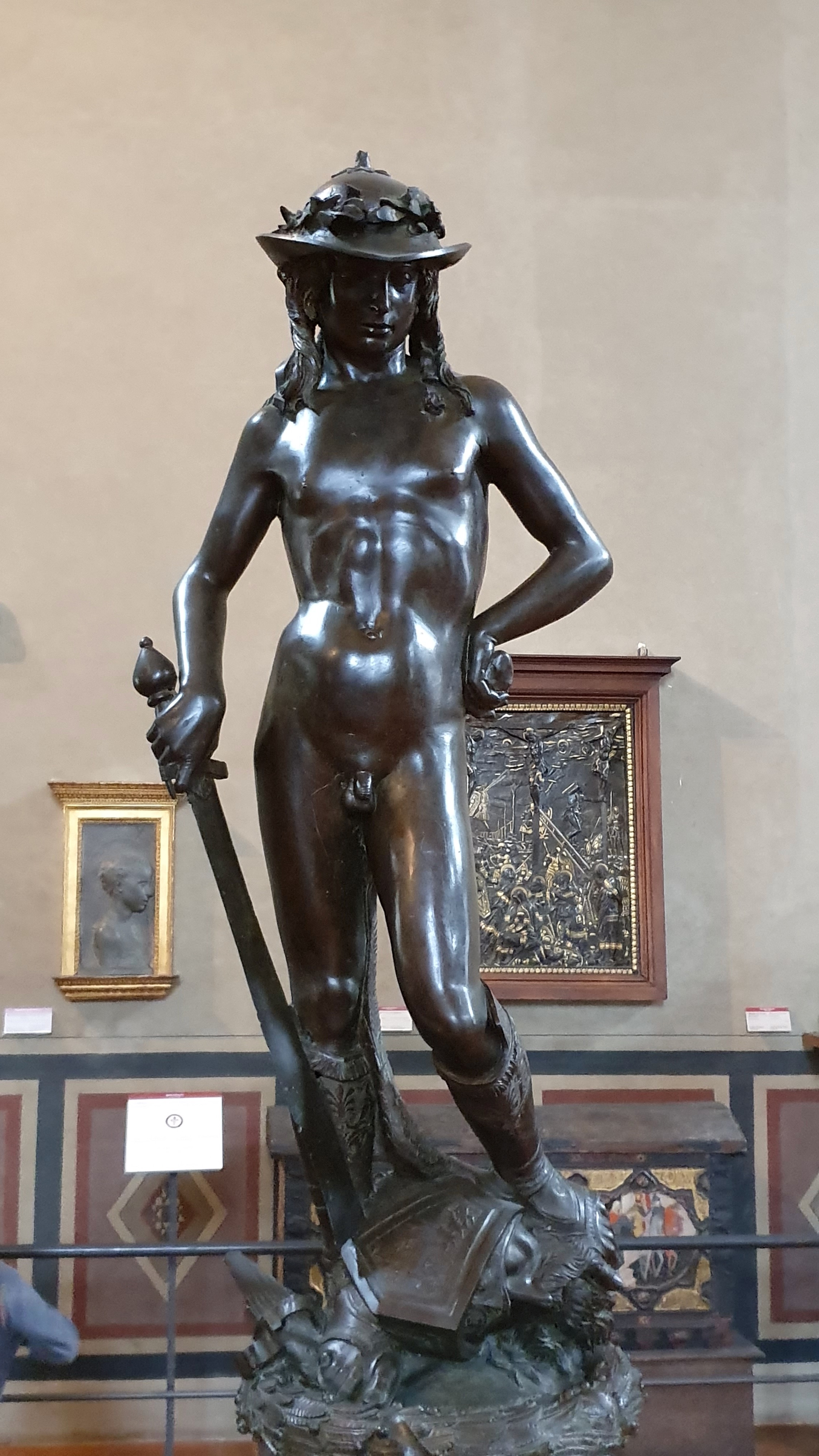 ドナテッロ「ダビデ」(1440年代頃)フィレンツェ・バルジェッロ美術館所蔵