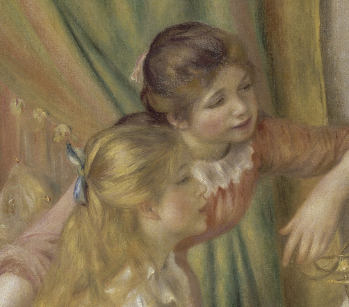ルノワール「ピアノに寄る少女たち」(1892年頃)オルセー美術館所蔵——楽譜をのぞき込むふたりの少女の手元