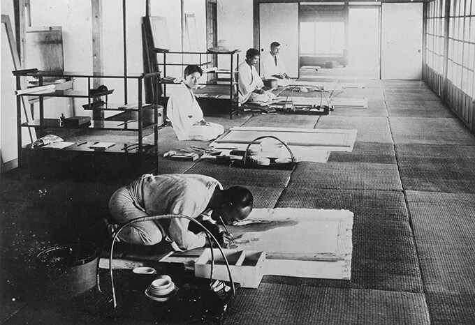 菱田春草（右から2人目）・横山大観・下村観山・木村武山 五浦研究所にて（1909年頃）